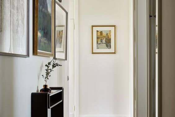 Decoración de pasillos largos